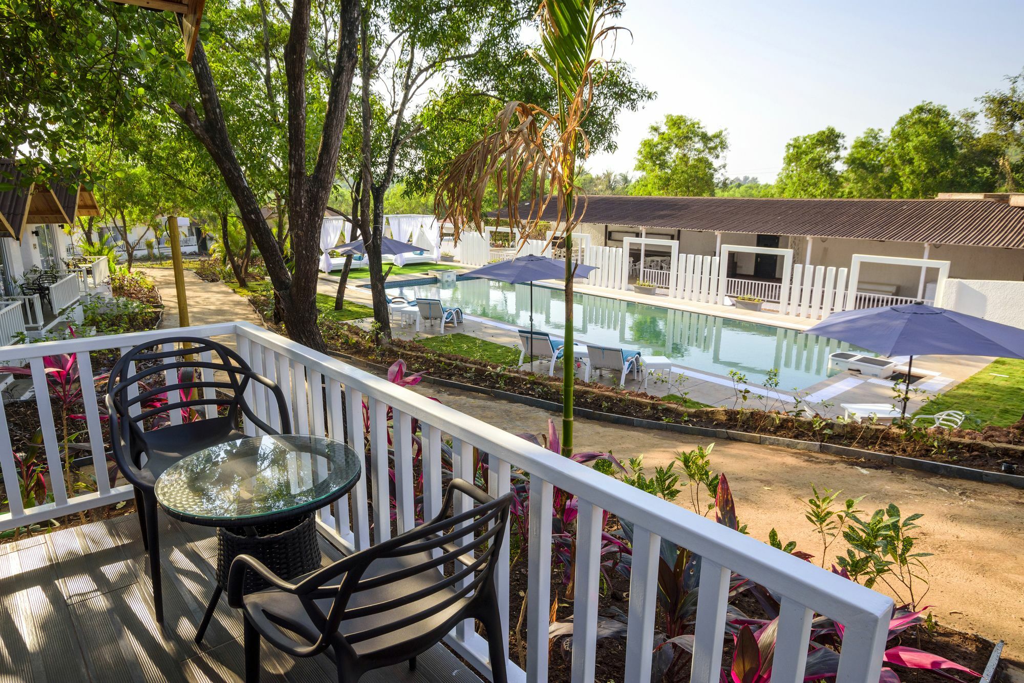 Resort Stone Wood Resort, 3*